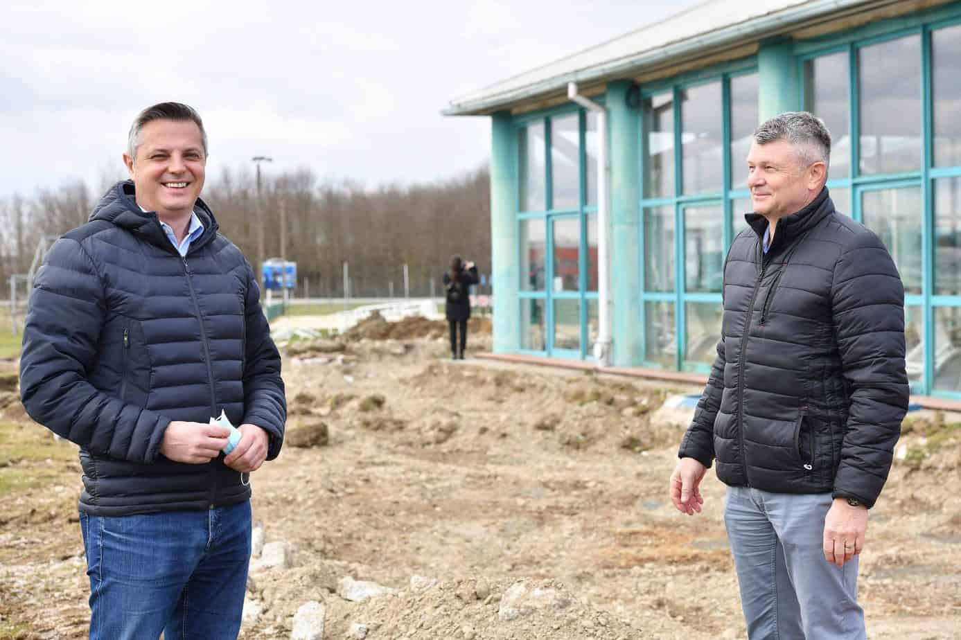 STJEPAN KOVAČ: Prvi kupači u novim grijanim bazenima okupat će se početkom listopada ove godine! STJEPAN KOVAČ: Prvi kupači u novim grijanim bazenima okupat će se početkom listopada ove godine!