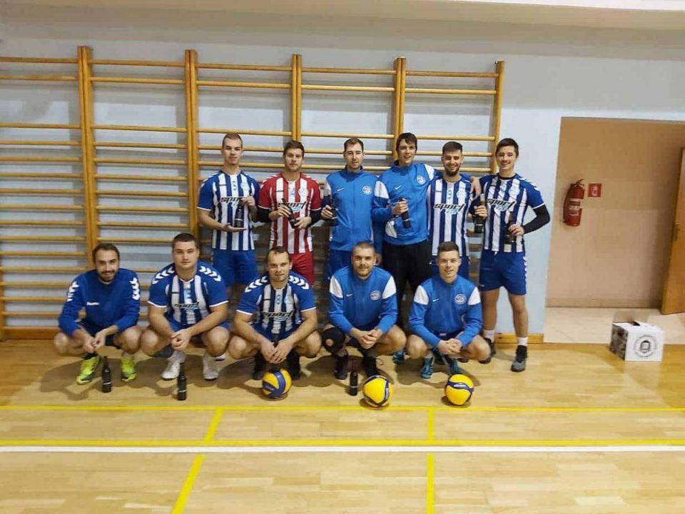 Plavi poraženi na domaćem terenu Plavi poraženi na domaćem terenu