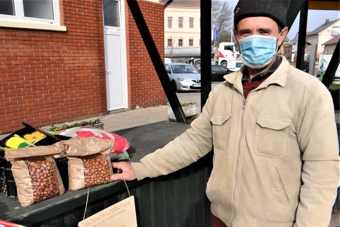 ANTUN KOVAČ IZ DEKANOVCA: Nekad sam u trenu prodao sve lješnjake, danas ni “deku”! ANTUN KOVAČ IZ DEKANOVCA: Nekad sam u trenu prodao sve lješnjake, danas ni “deku”!