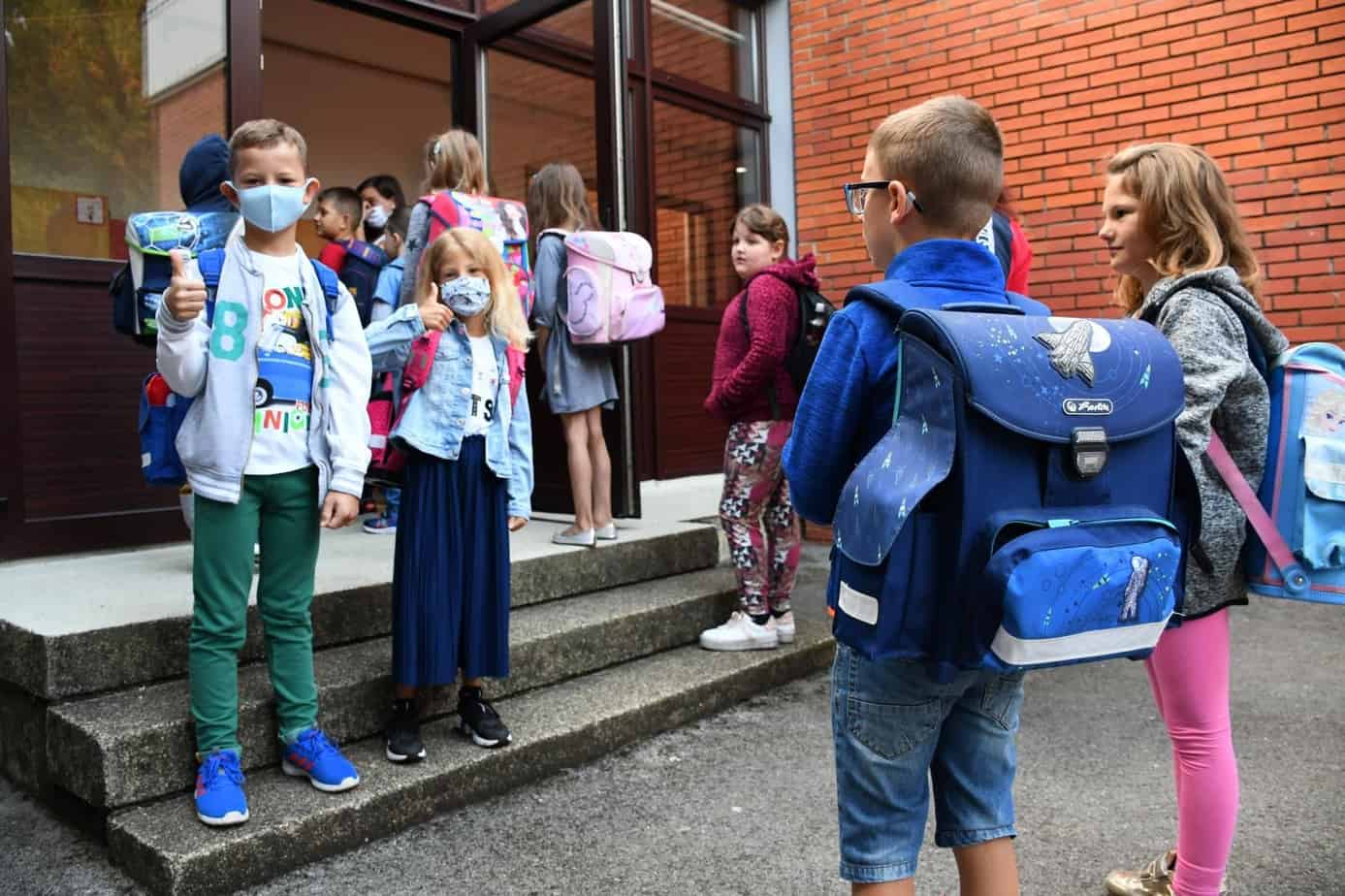 Maske će morati nositi i prvašići, lokalni stožer nema ovlasti to ukinuti Damir Spehar/PIXSELL
