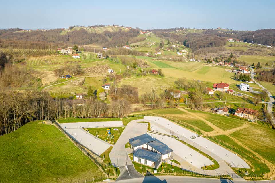 OPG Hažić otvara prvi Vinski kamp u Međimurju OPG Hažić otvara prvi Vinski kamp u Međimurju