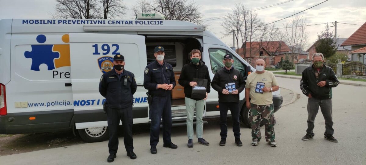 VALENTINO ŠKVORC: Ustrajat ćemo u akcijama kojima ukazujemo na važnost predaje ilegalnog oružja kako bismo izbjegli moguće tragedije VALENTINO ŠKVORC: Ustrajat ćemo u akcijama kojima ukazujemo na važnost predaje ilegalnog oružja kako bismo izbjegli moguće tragedije