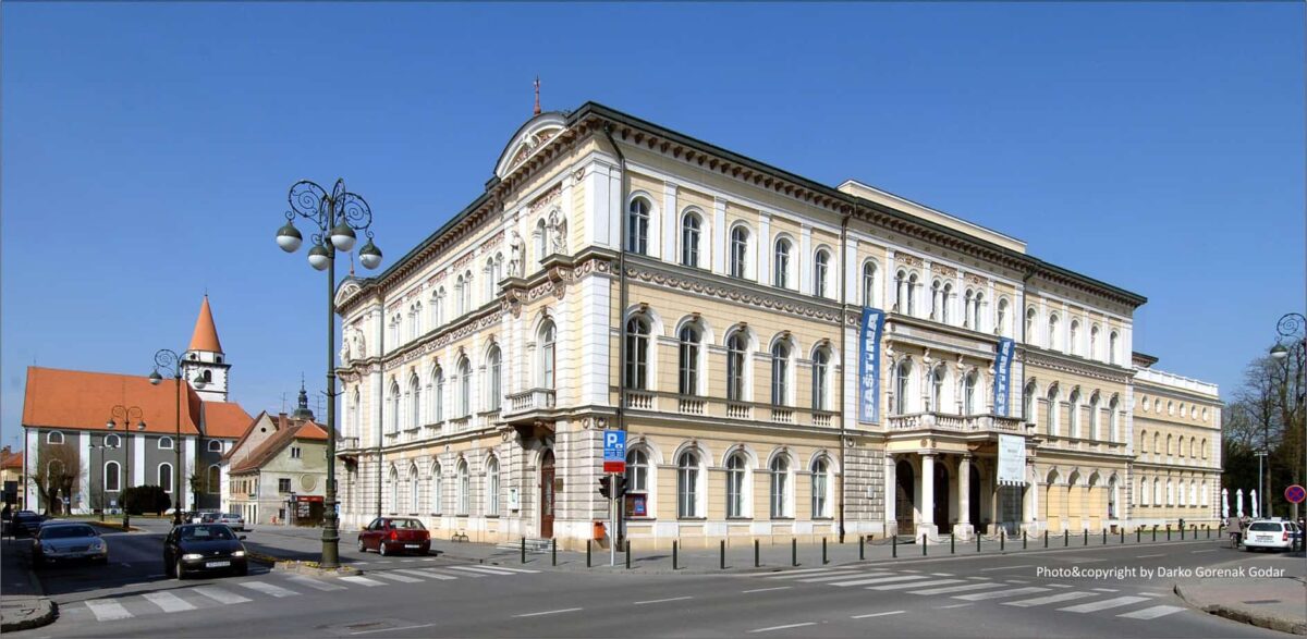 U novoj knjižnici susret gradonačelnika s ravnateljem i članovima upravnog vijeća U novoj knjižnici susret gradonačelnika s ravnateljem i članovima upravnog vijeća