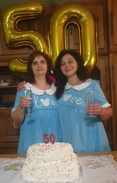 Blizanke Ružica i Marija proslavile 50. rođendan Blizanke Ružica i Marija proslavile 50. rođendan