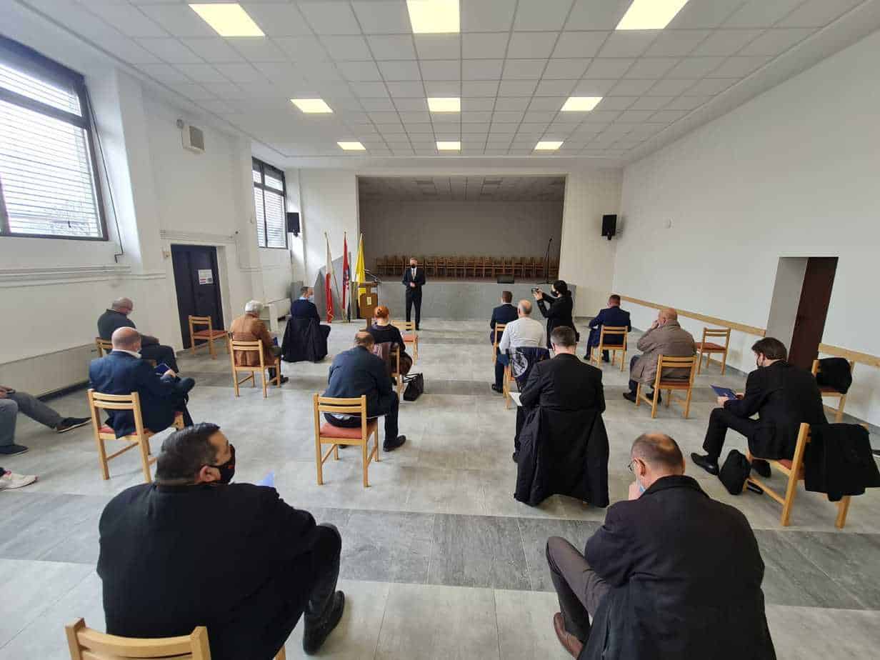 Međimurskim općinama i gradovima za 15 projekata iz programa održivog razvoja zajednice 3,2 milijuna kuna Međimurskim općinama i gradovima za 15 projekata iz programa održivog razvoja zajednice 3,2 milijuna kuna