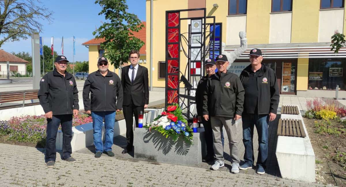 Dan državnosti na prikladan način obilježen u Maloj Subotici Dan državnosti na prikladan način obilježen u Maloj Subotici