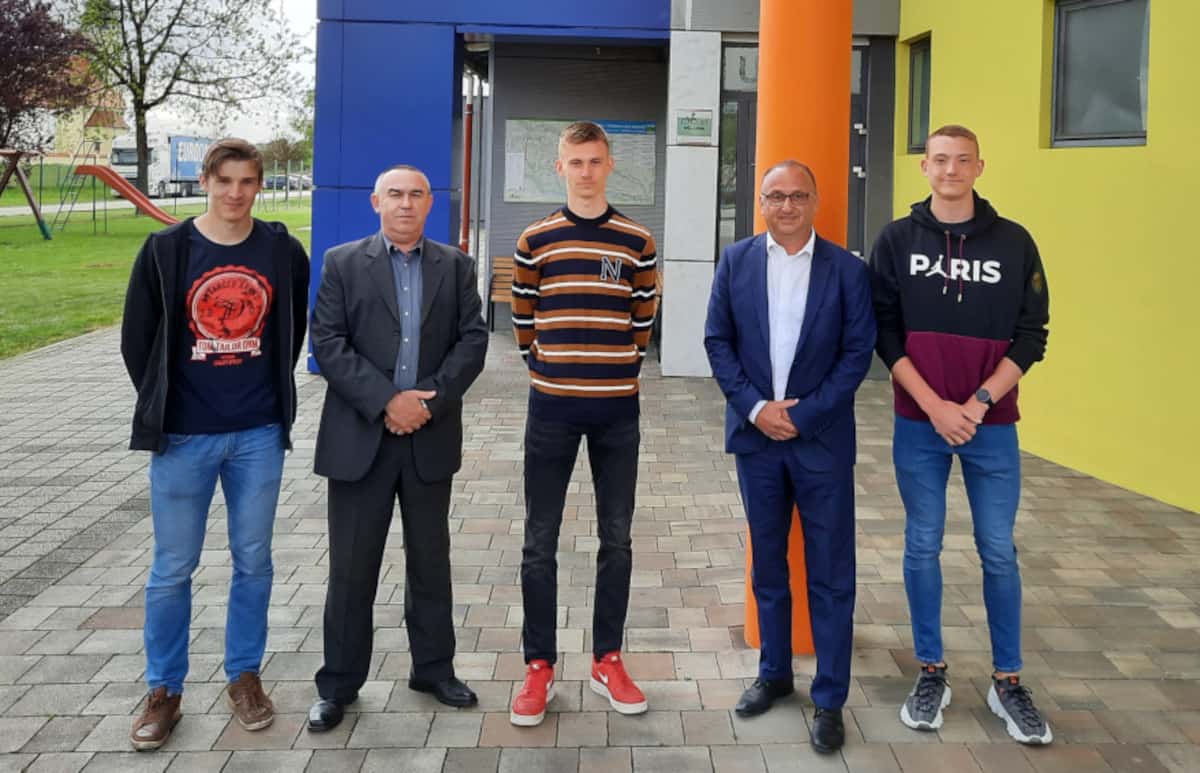 Svečani prijem načelnika Darka Danie za uspješne sportaše Općine Nedelišće Svečani prijem načelnika Darka Danie za uspješne sportaše Općine Nedelišće