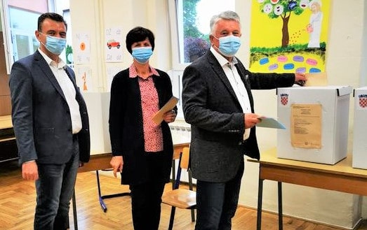 Mario Moharić, dosadašnji načelnik Općine Goričan, među prvima na biralištu! Mario Moharić, dosadašnji načelnik Općine Goričan, među prvima na biralištu!