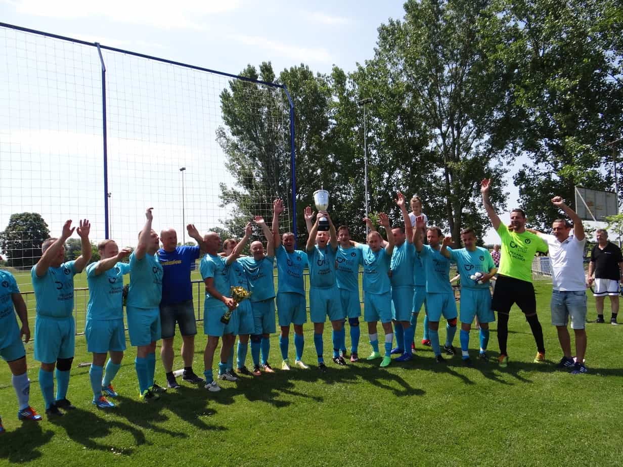 FOTO REPORTAŽA: Veterani NK Vidovčan Donji Vidovec najbolji u Međimurju FOTO REPORTAŽA: Veterani NK Vidovčan Donji Vidovec najbolji u Međimurju