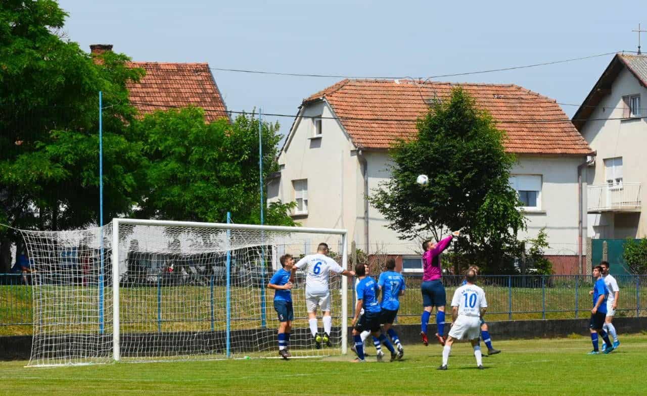 Sloga (Č) uvjerljivo poražena na domaćem travnjaku Sloga (Č) uvjerljivo poražena na domaćem travnjaku