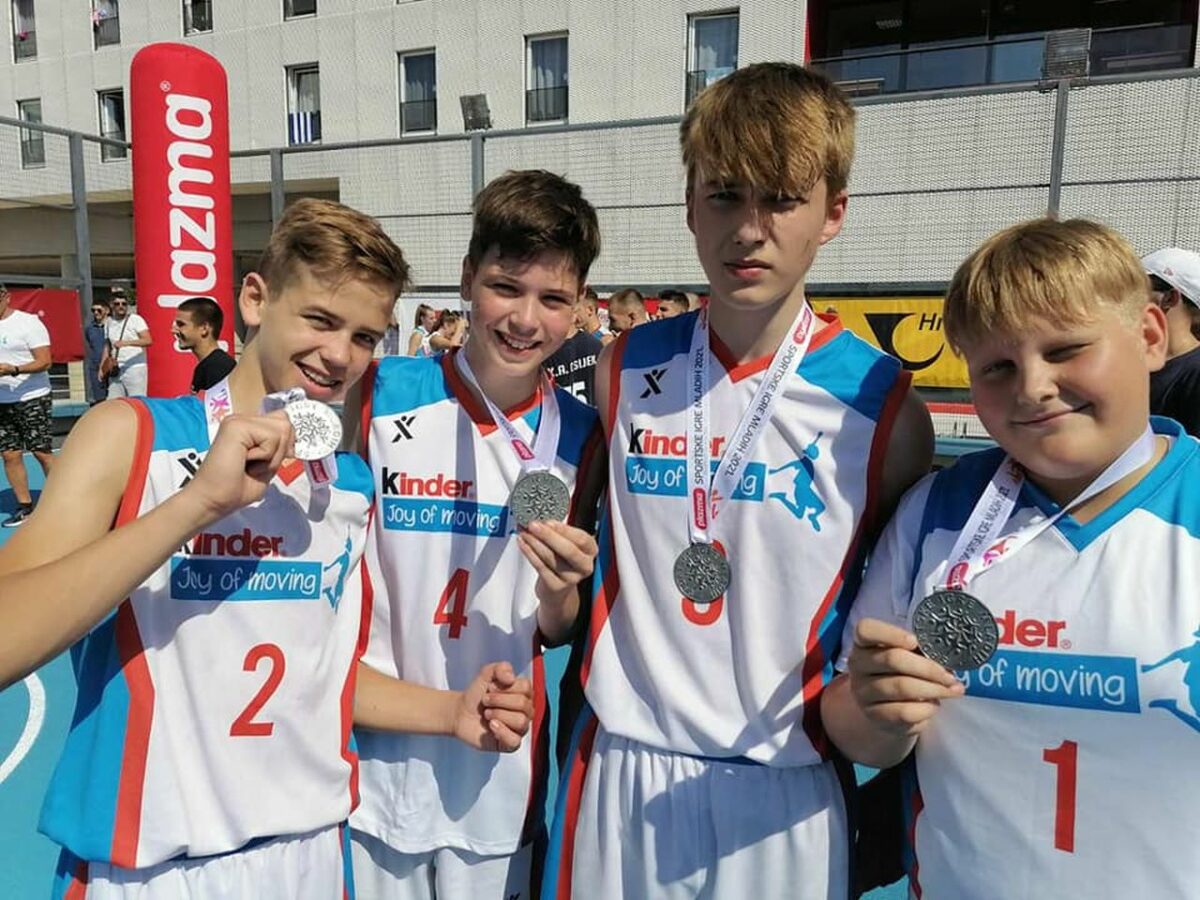 Nikola, Niko, Lukas i Viktor srebrni u Splitu Nikola, Niko, Lukas i Viktor srebrni u Splitu