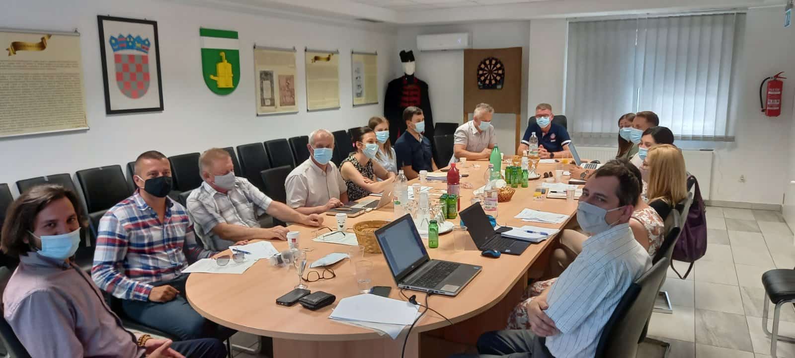 Gradonačelnik Dražen Srpak sa suradnicima ugostio partnere iz Mađarske Gradonačelnik Dražen Srpak sa suradnicima ugostio partnere iz Mađarske