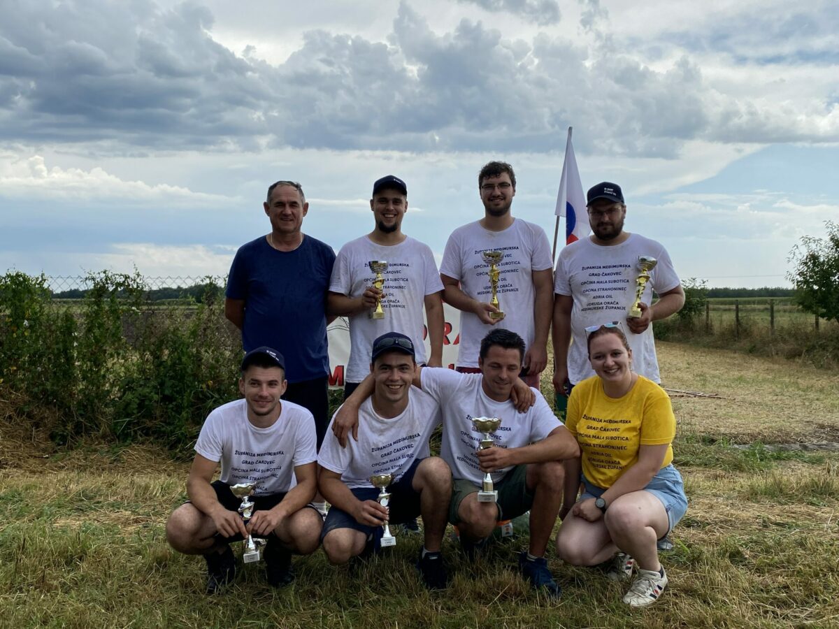 Luka Perko i Bernard Matijević pobjednici 17. Županijskog natjecanja orača Luka Perko i Bernard Matijević pobjednici 17. Županijskog natjecanja orača