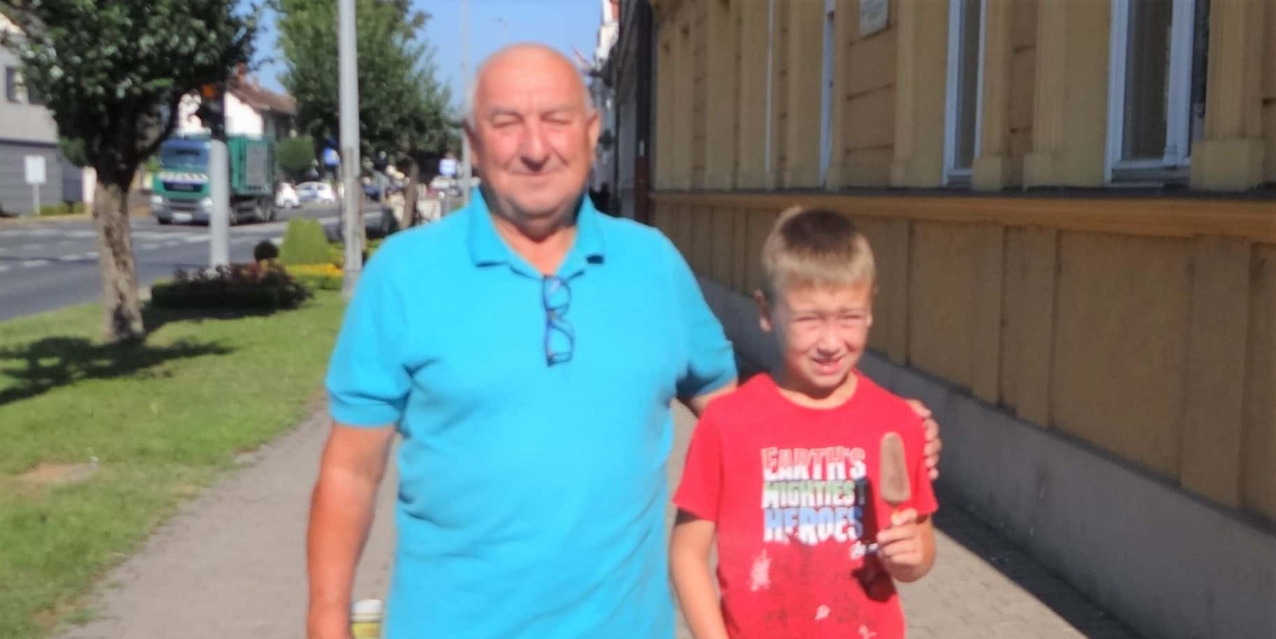 Djed Branko ga je izveo u rođendanski „šoping“ Djed Branko ga je izveo u rođendanski „šoping“