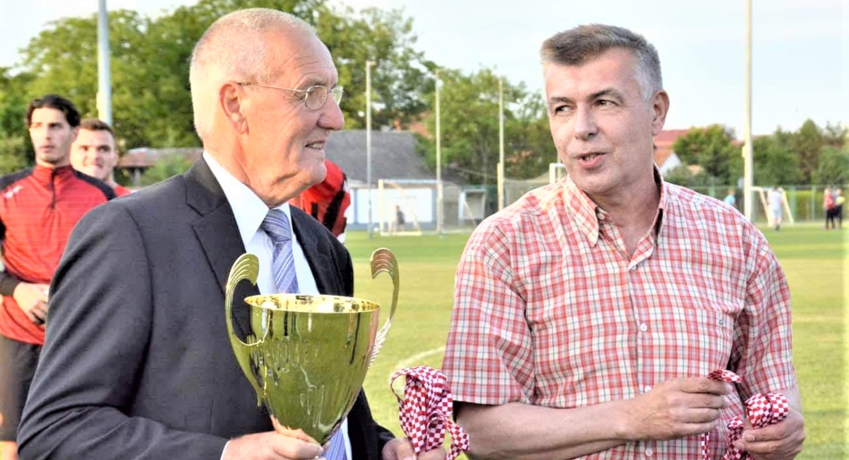 Štefek je kao delegat odradio 2.000 utakmica! Štefek je kao delegat odradio 2.000 utakmica!