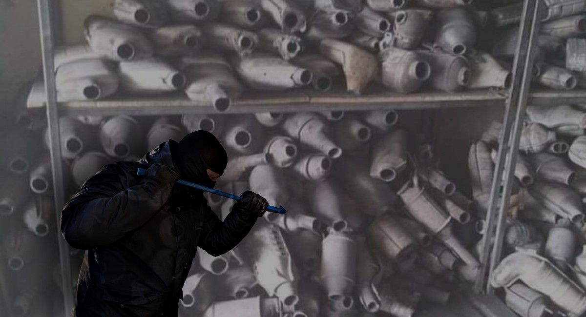 MRTAV HLADAN Na parkiralištu trgovine demontirao katalizator s auta i odšetao s njime MRTAV HLADAN Na parkiralištu trgovine demontirao katalizator s auta i odšetao s njime