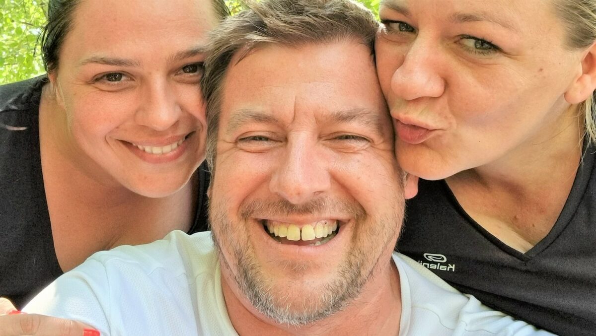 Zagrljaji samopouzdanja zlata vrijede! Zagrljaji samopouzdanja zlata vrijede!