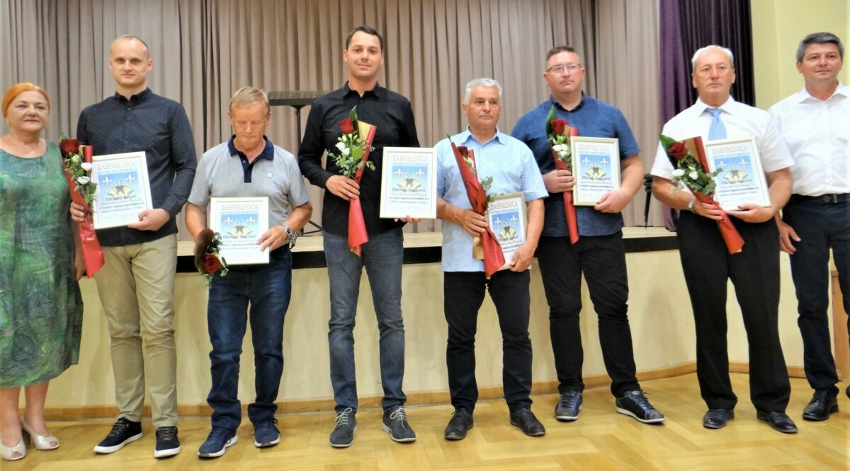 Tako se voli svoje mjesto i brine o njemu! Tako se voli svoje mjesto i brine o njemu!