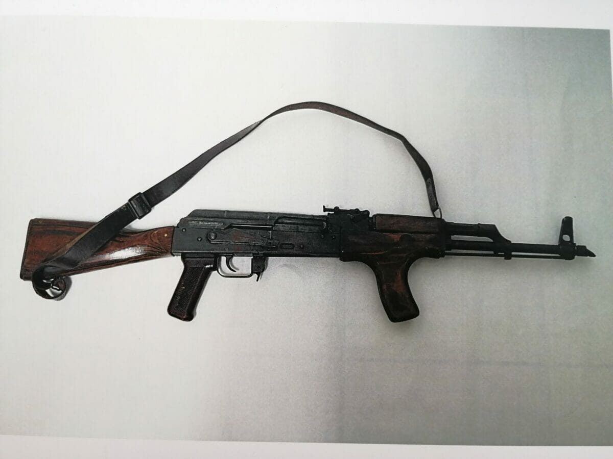 KOLIKO TOGA JOŠ IMA?! Pokazano oružje kojim je Nino B. jučer izvršio teško ubojstvo KOLIKO TOGA JOŠ IMA?! Pokazano oružje kojim je Nino B. jučer izvršio teško ubojstvo