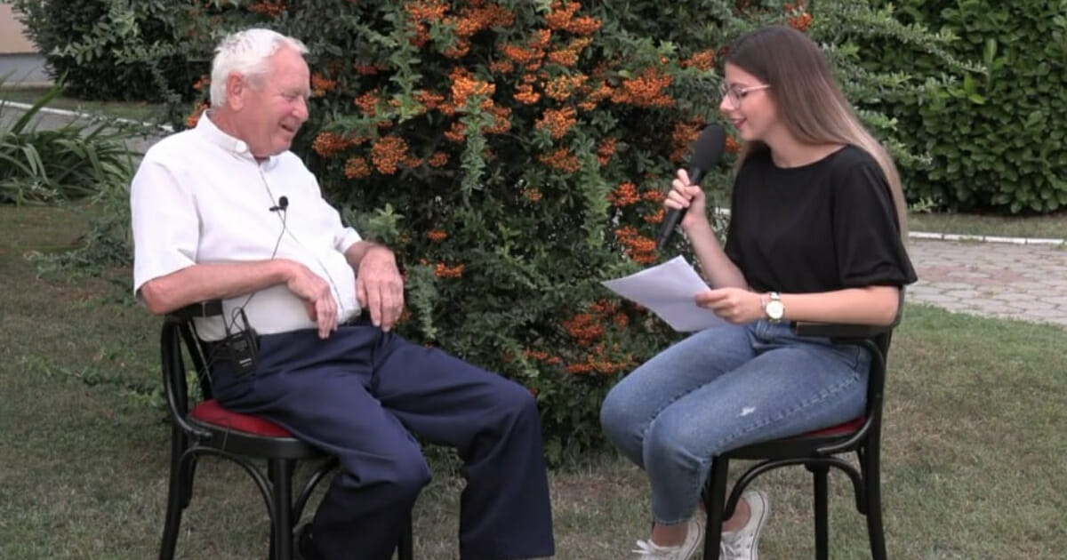 VIDEO Oproštajni intervju s omiljenim svećenikom iz Male Subotice Đurom Vukalovićem VIDEO Oproštajni intervju s omiljenim svećenikom iz Male Subotice Đurom Vukalovićem