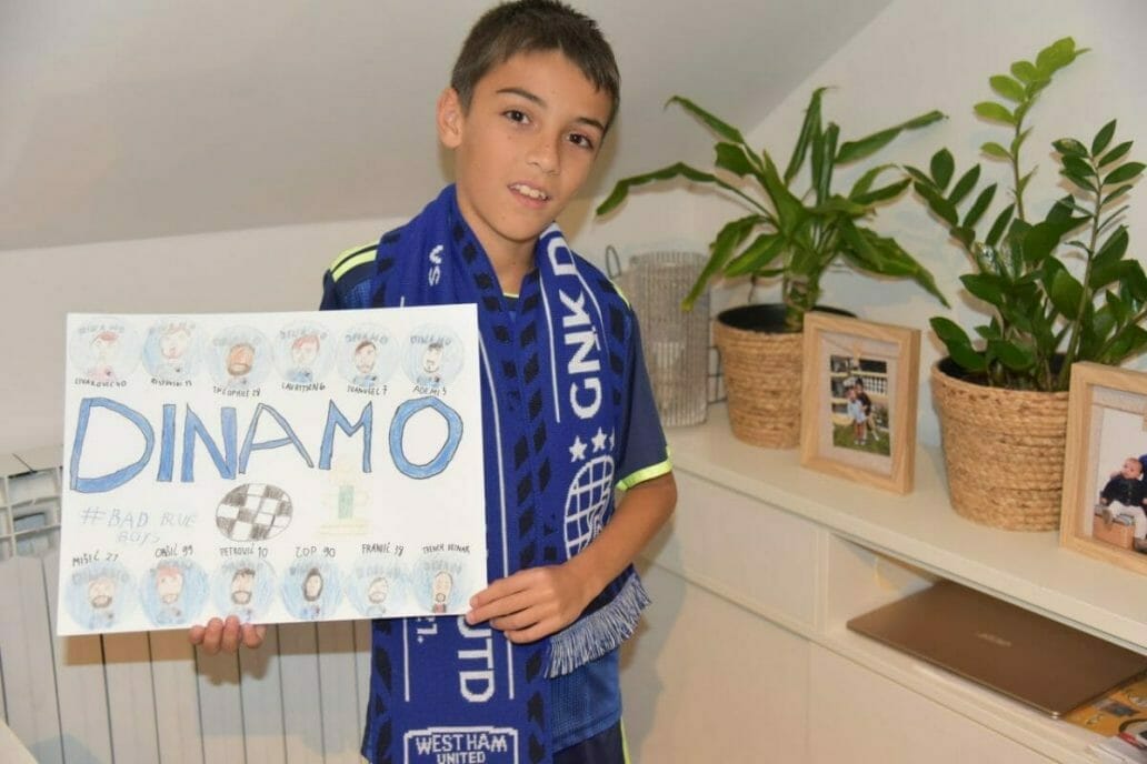 Nacrtao Dinamovce i poručio:”Igrajte jako, trudite se i doći će bolji rezultati” Nacrtao Dinamovce i poručio:”Igrajte jako, trudite se i doći će bolji rezultati”