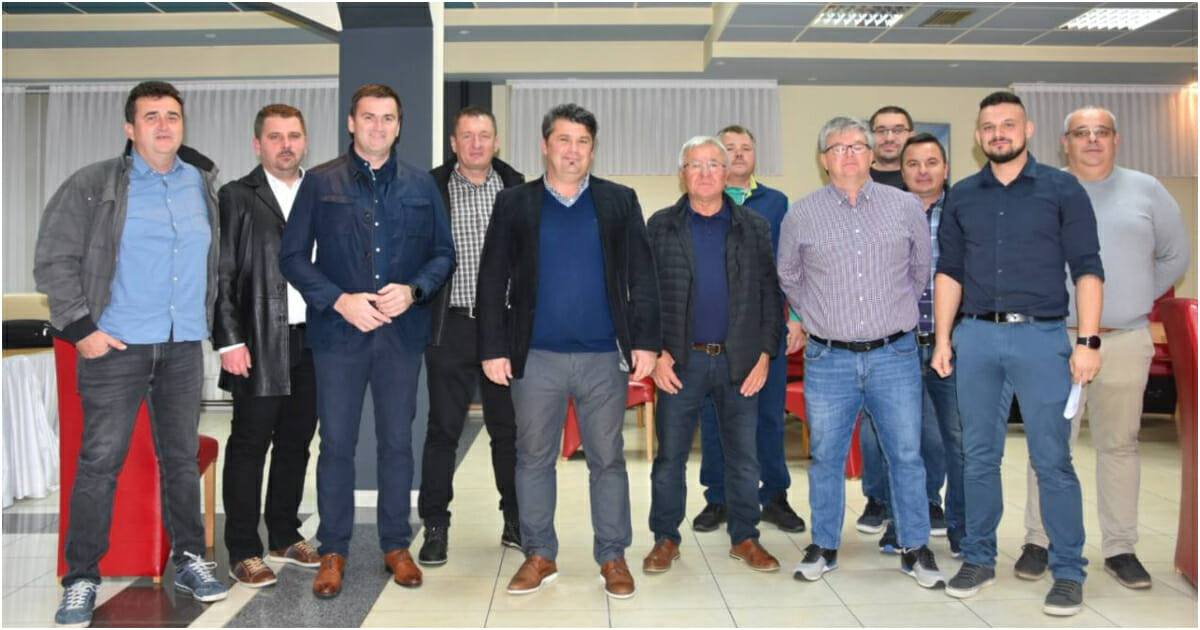 FOTO/VIDEO Drugi pol: Održana je izvanredna skupština MNS-a FOTO/VIDEO Drugi pol: Održana je izvanredna skupština MNS-a