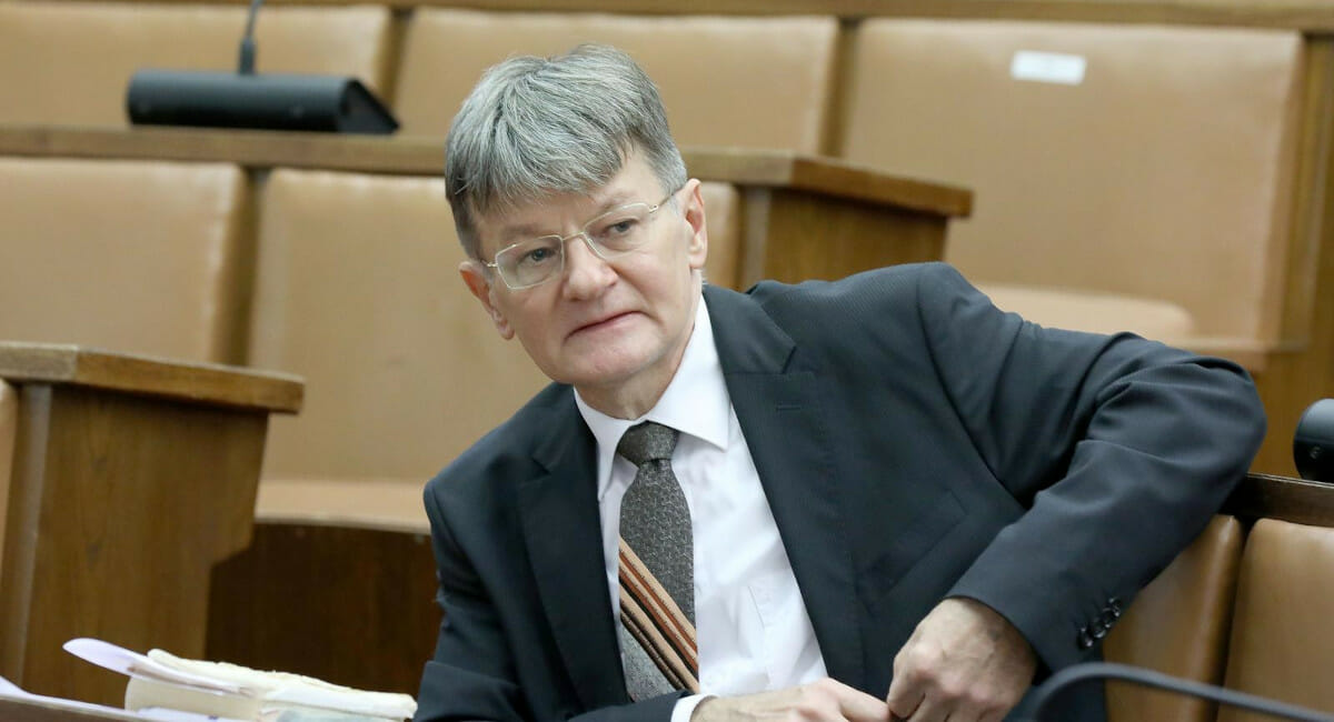 Čakovčanec Radovan Dobronić donio je presudu u slučaju ‘švicarac’ i postao heroj dužnika Čakovčanec Radovan Dobronić donio je presudu u slučaju ‘švicarac’ i postao heroj dužnika