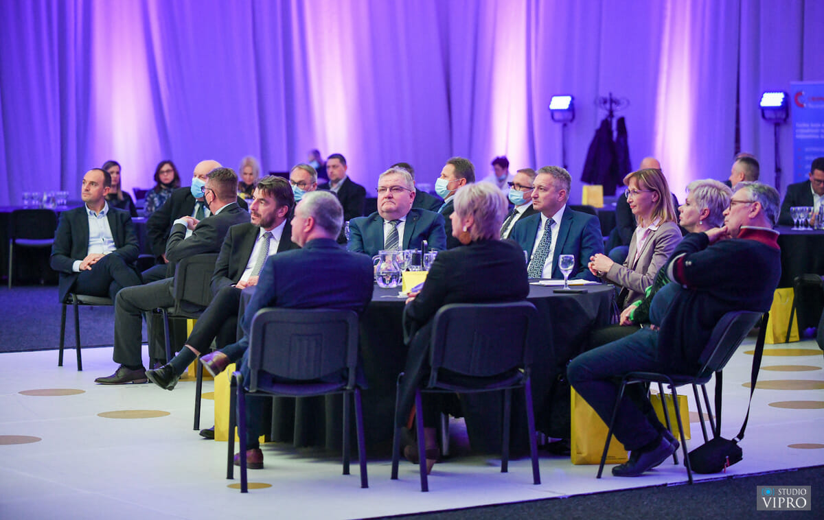 Ljubomir Kolarek: Pokušavamo stvoriti uvjete kako bi naši poduzetnici mogli stabilno funkcionirati Ljubomir Kolarek: Pokušavamo stvoriti uvjete kako bi naši poduzetnici mogli stabilno funkcionirati