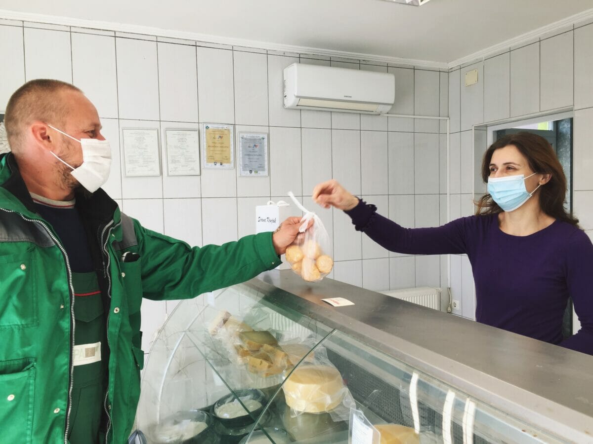 Pet turoši prosim! Pet turoši prosim!