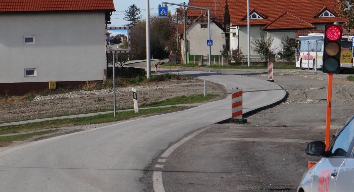 Svi su već pomalo nestrpljivi Svi su već pomalo nestrpljivi