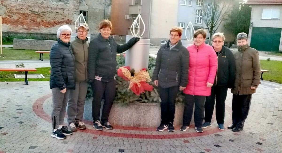 Društvo žena Amalija Kranjec priprema se za Advent Društvo žena Amalija Kranjec priprema se za Advent