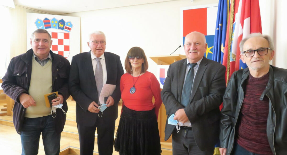 Prisegnuli novi suci porotnici i porotnici za mladež Općinskog suda u Čakovcu Prisegnuli novi suci porotnici i porotnici za mladež Općinskog suda u Čakovcu