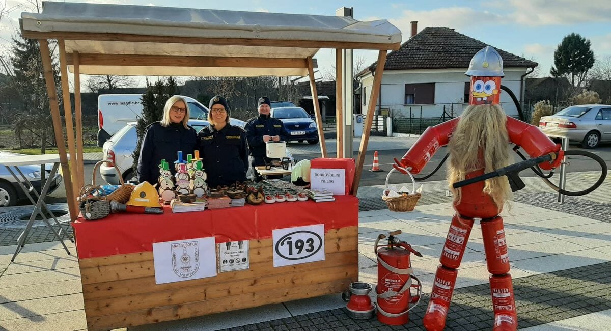 Tradicionalna podjela kalendara mještanima Tradicionalna podjela kalendara mještanima
