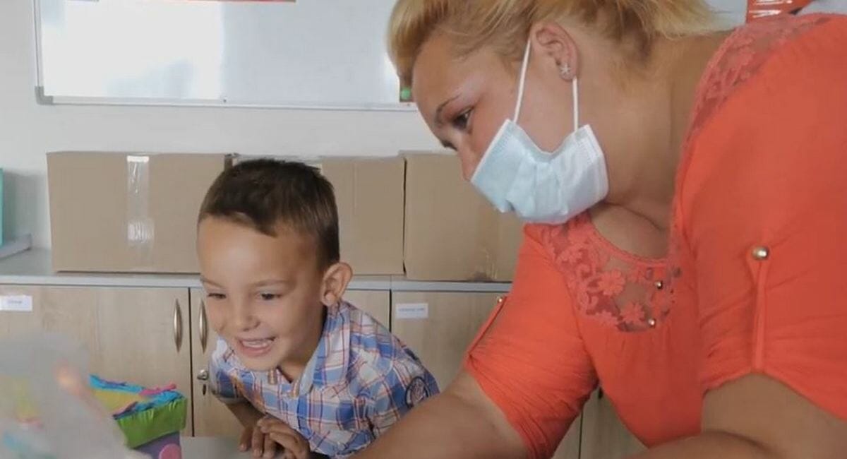 VIDEO Pogledajte kako je jednoj romskoj majci radionica promijenila pogled na svijet VIDEO Pogledajte kako je jednoj romskoj majci radionica promijenila pogled na svijet
