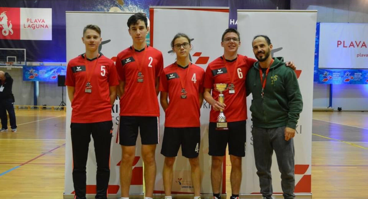 Čakovečki gimnazijalci osvojili srebrnu medalju u Poreču Čakovečki gimnazijalci osvojili srebrnu medalju u Poreču