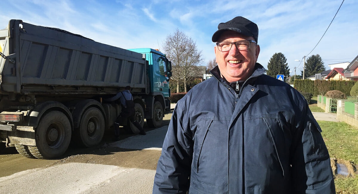 U 25-oj godini života umrla je naša kćer Sonja i ostavila nam za sobom dva anđela U 25-oj godini života umrla je naša kćer Sonja i ostavila nam za sobom dva anđela