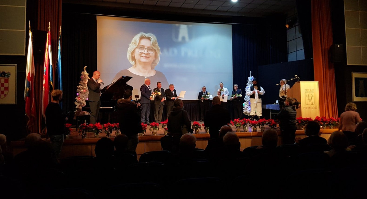 Ivanka Crnković već 40 godina radi kao medicinska sestra, ali to nije sve… Ivanka Crnković već 40 godina radi kao medicinska sestra, ali to nije sve…