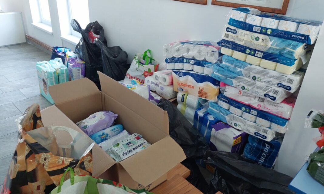 Prikupljanje pomoći za izbjeglice iz Ukrajine u Murskom Središću Prikupljanje pomoći za izbjeglice iz Ukrajine u Murskom Središću