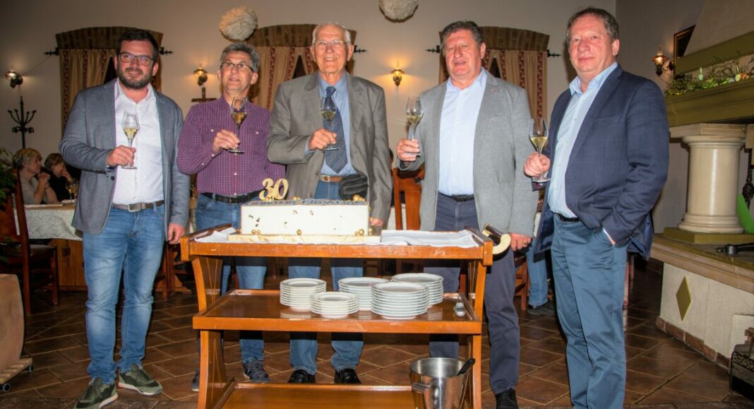 Pet dosadašnjih predsjednika “Hortusa” razrezalo rođendansku tortu! Pet dosadašnjih predsjednika “Hortusa” razrezalo rođendansku tortu!