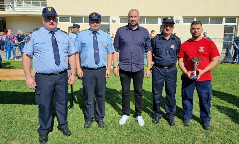 800 djece i mladih pokazalo svoje vatrogasne vještine 800 djece i mladih pokazalo svoje vatrogasne vještine