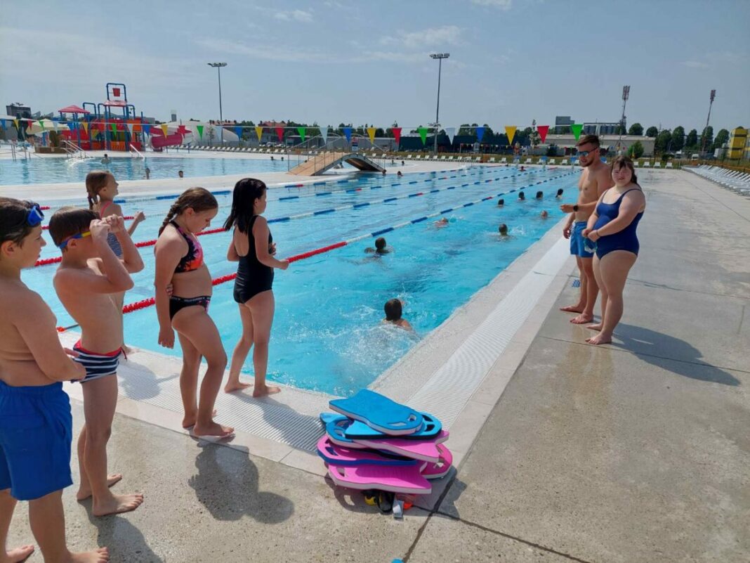 Boja kupaćeg kostima mogla bi vam spasiti život: Evo što je pokazao eksperiment Boja kupaćeg kostima mogla bi vam spasiti život: Evo što je pokazao eksperiment