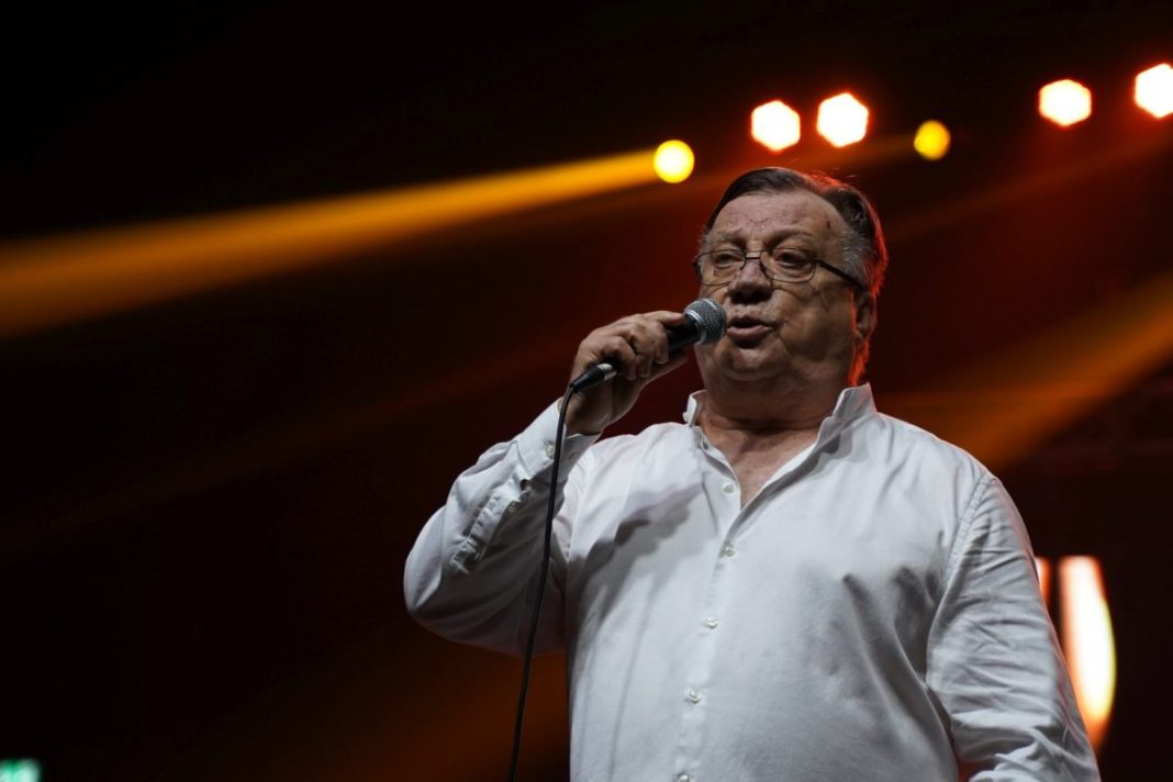 Građani predlažu: Glazbeno okupljanje za Halida Bešlića u centru Čakovca!? Građani predlažu: Glazbeno okupljanje za Halida Bešlića u centru Čakovca!?