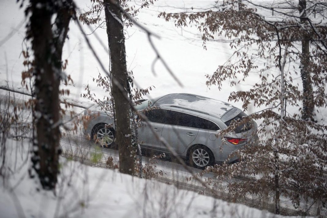 Niste očistili snijeg s auta? Prijeti vam kazna i to ne mala Goran Stanzl/PIXSELL