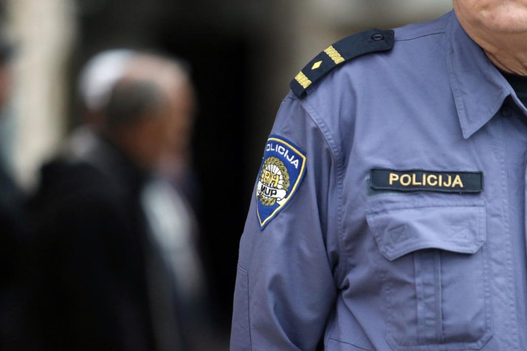 Muškarac (28) osumnjičen za krađu prijenosnog računala i auto-dijagnostičkog uređaja Ivo Cagalj/Pixsell