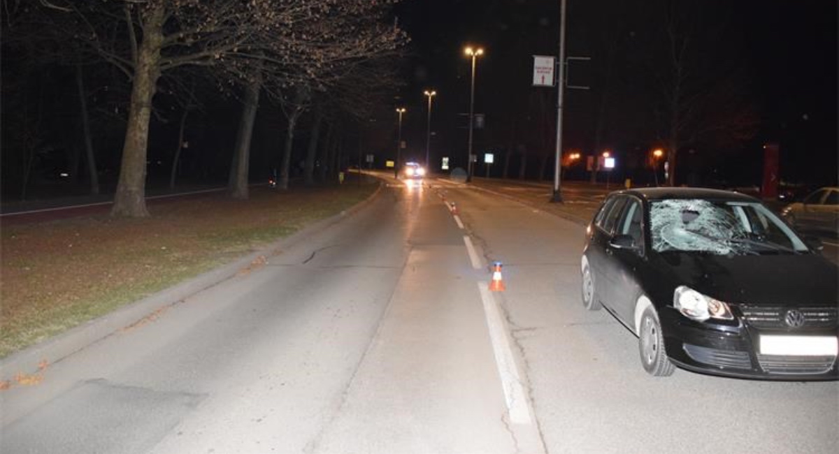 Vozač automobila pod utjecajem alkohola na pješačkom prijelazu naletio na maloljetnog pješaka Vozač automobila pod utjecajem alkohola na pješačkom prijelazu naletio na maloljetnog pješaka