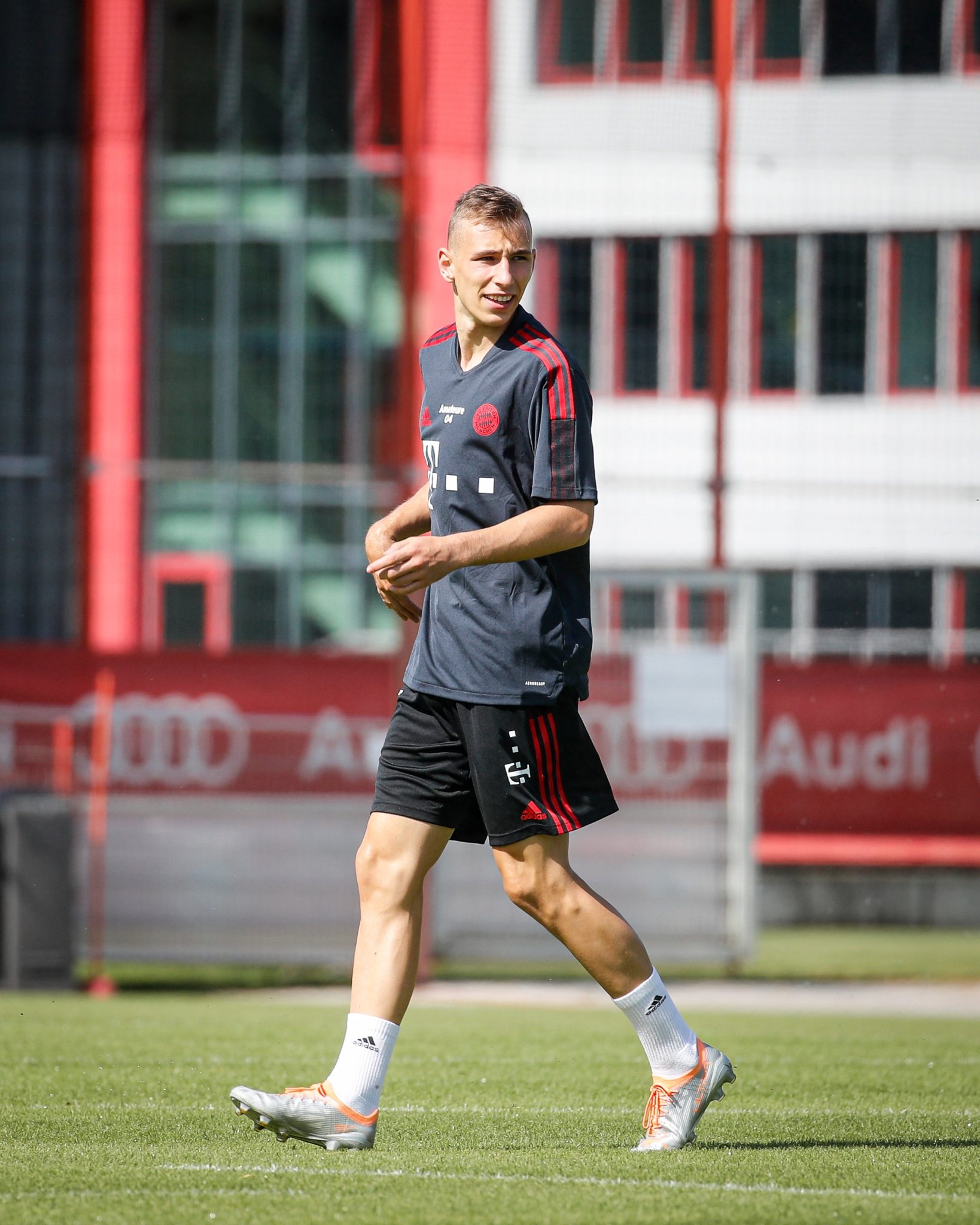 https://twitter.com/fcbayerncampus/status/1538113482389958656 Photo: https://twitter.com/fcbayerncampus/status/1538113482389958656