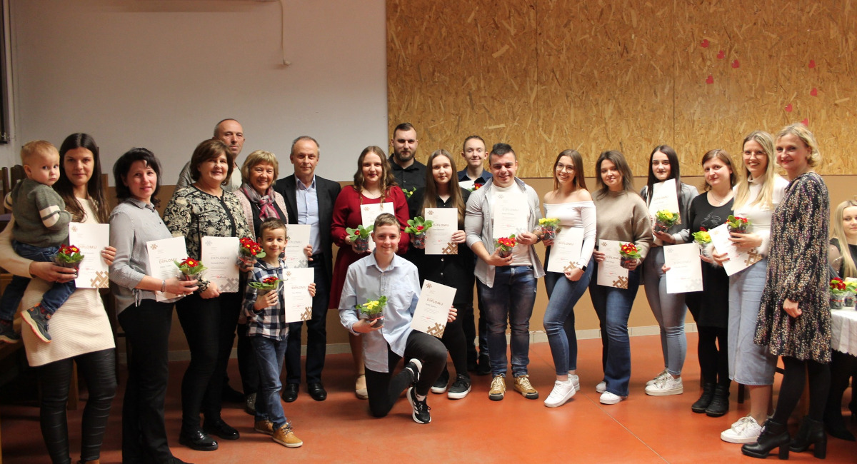 Članovi Kulturno umjetničke udruge ‘Zasadbreg’ odradili 39 nastupa i 21 radnu akciju! Članovi Kulturno umjetničke udruge ‘Zasadbreg’ odradili 39 nastupa i 21 radnu akciju!