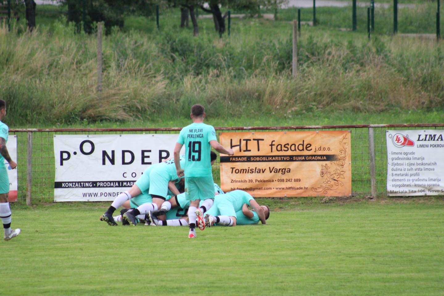 Plavi pojačali igrački kadar Plavi pojačali igrački kadar