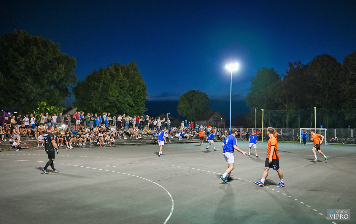 Naziru se obrisi borbe za nagrade na malonogometnom i odbojkaškom turniru u Prelogu Naziru se obrisi borbe za nagrade na malonogometnom i odbojkaškom turniru u Prelogu