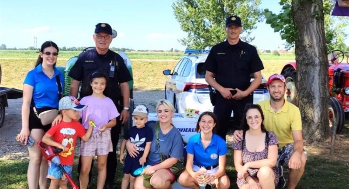 Posjetiteljima predstavljene preventivne aktivnosti međimurske policije Posjetiteljima predstavljene preventivne aktivnosti međimurske policije